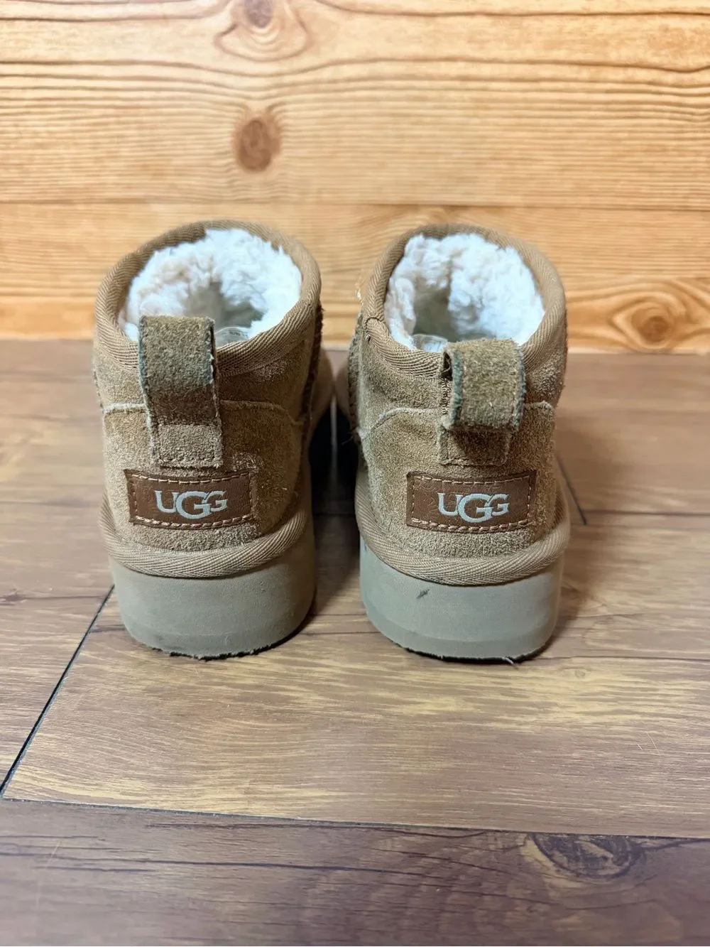 UGG girls youth